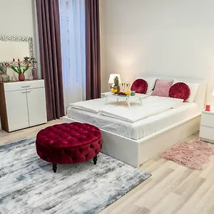 City Centre Deluxe Apartman